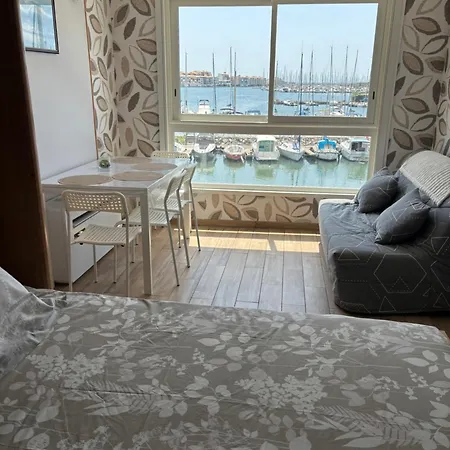 Cosy Climatise Vue Sur Port Apartmán